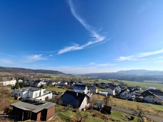 KFW-Förderung nutzen!! Handwerkerhaus mit unbezahlbarem Weitblick und angrenzendem Baugrundstück