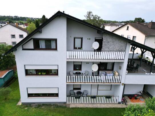 Große Dachgeschosswohnung, großer Balkon, großes Glück!