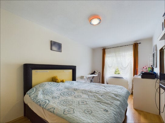 Sonnige 3 Zimmer-Wohnung mit Terrasse und Stellplatz