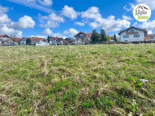 Vollerschlossenes Baugrundstück mit Baugenehmigung bei Kempten im Allgäu!