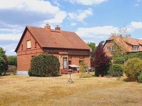 Liebevoll gepflegtes Einfamilienhaus mit schönem Grundstück