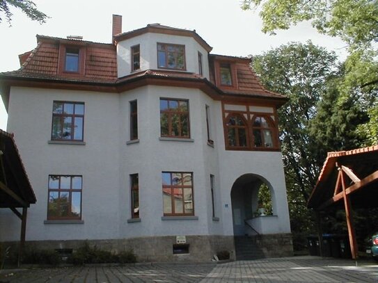 3-Zimmer-Wohnung in Jugendstilvilla mit Blick auf die Liebfrauenkirche (kein Balkon)