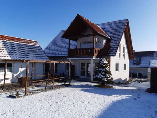 Einfamilienhaus mit Einliegerwohnung in ruhiger Lage