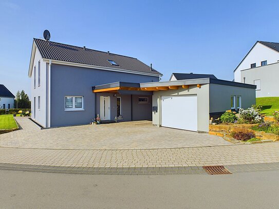 EFH ARZFELD | 360 GRAD RUNDGANG | 151 m2 Wohnfläche | große Terrasse Carport mit Garage | Photovoltaikanlage