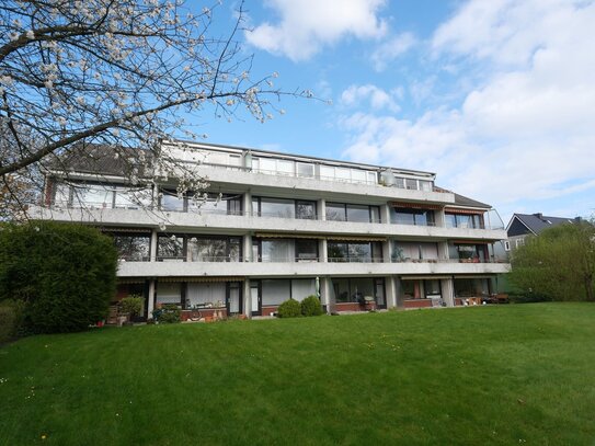 Sanierte 2 Zimmer-Wohnung mit großem Balkon im Uetersener Klosterviertel