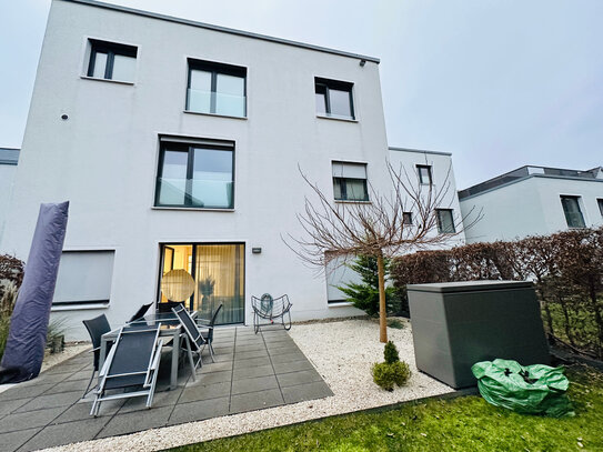 Moderne, teilmöblierte Stadtwohnung inkl. neuwertiger Einbauküche und sonniger Terrasse