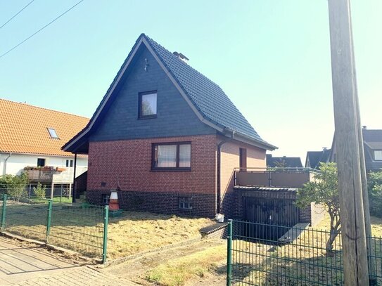 Einfamilienhaus mit großen Garten, Garage, in guter Lage in Pinneberg zu verkaufen!