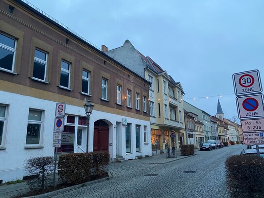 ruhige, zentrale und möblierte 1-Zimmer Wohnung, bahnhofsnah