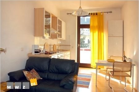 Komplett Möbliert/Furnished Accommodation in: Flingern-Süd. .Ruhiges, nach hinten gelegenes 2