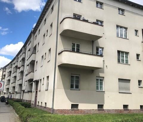 FREI+SOLIDE+SANIERT+ZENTRAL, WOHNUNG ZUM KAUF!