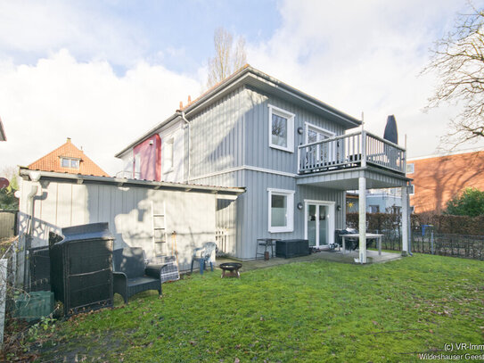 Saniertes, vermietetes Zweifamilienhaus mit Doppelcarport und Garten in OL-Donnerschwee