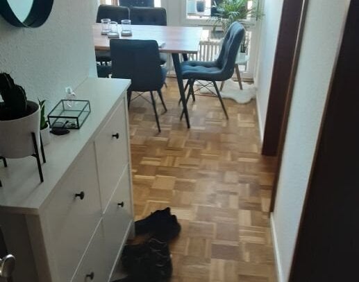 Gemütliche komplett möblierte 2-Zimmer-Wohnung in Zell unter Aichelberg mit Balkon,Stellplatz,Kellerraum