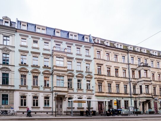 Mondäner Charme trifft moderne Ausstattung. Familienwohnung im Denkmal unweit der Elbwiesen.