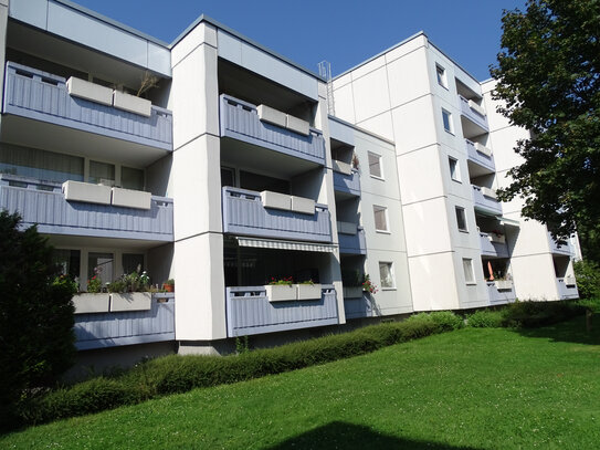 Gut geschnittenes Apartment mit TG Stellplatz und großer Loggia in einer gepflegten Wohnanlage von Bonn Oberkassel