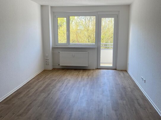 Komplett modernisierte 4-Zimmer ETW Nähe Neubrandenburg