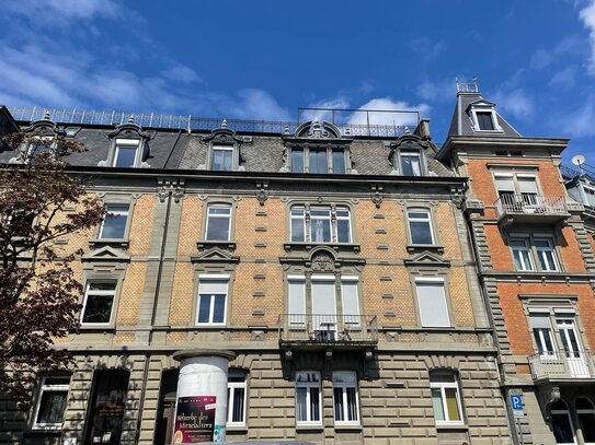 Sonnige 4-Zimmer Mansardwohnung in gepflegtem Kulturdenkmal, sofort beziehbar