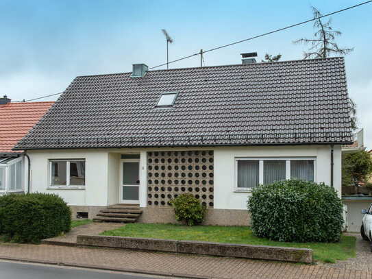 Sanierungsbedürftiges Einfamilienhaus mit großem Potenzial in Merchweiler