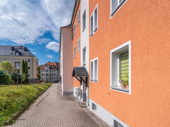 ***Charmante Wohnung mit eigenem Hausgarten vor der Tür ***