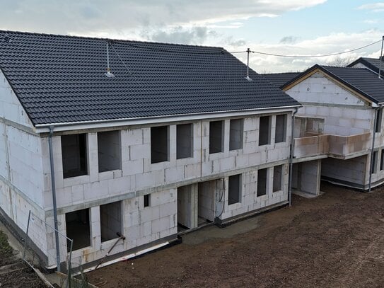 Fertigstellung November 2025-ERDGESCHOSSWOHNUNG MIT GROSSEM GARTEN-NEUBAU-SCHLÜSSELFERTIG-