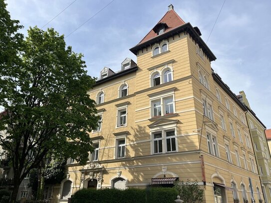 Neurenaissance Denkmalschutz schönstes Schwabing 2 Zimmer + WOKÜ 1OG