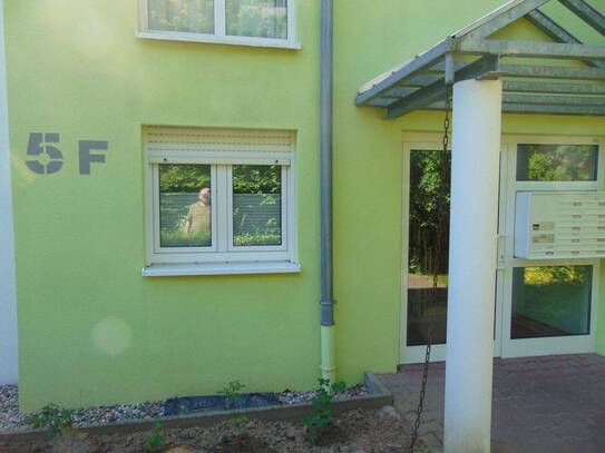 Tolle kleine Wohnung mit Balkon und PKW Stellplatz