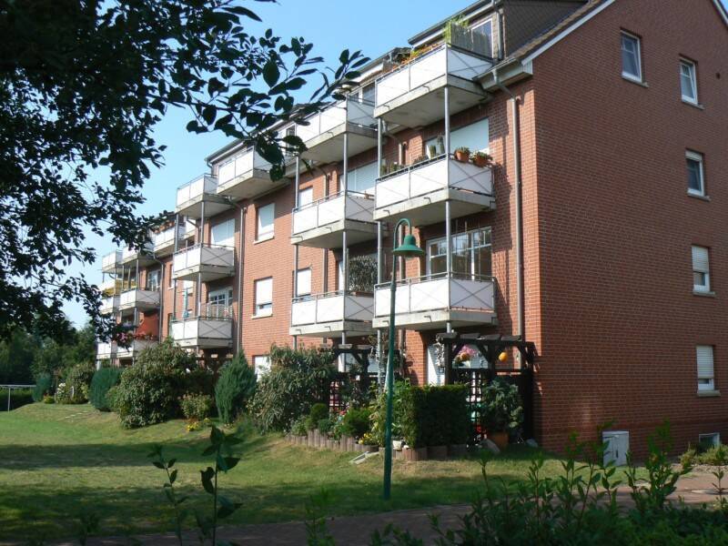                                                               Lichtdurchflutet am Stadtrand ~zwei Balkone ins Gr&uuml;ne, EBK, Tageslicht-Vollbad&hellip;                                                       in Bergen (Traunstein)