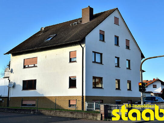 FREISTEHENDES MEHRFAMILIEN ODER GENERATIONENHAUS MIT GARTEN, GARAGEN UND STELLPLÄTZEN