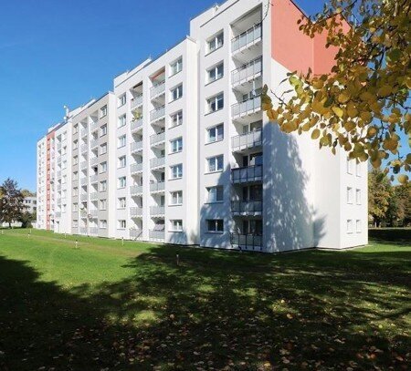 Sonnige helle 3-Zimmer-Wohnung im Haus mit Aufzug