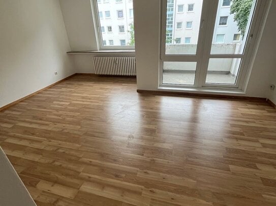 gepflegte 4-Zimmerwohnung mit Balkon!