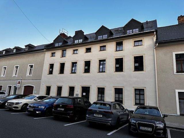                                                               Neu sanierte, gro&szlig;z&uuml;gige 4-Raum Wohnung in Marienberg                                                       in Marienberg (Nürnberg)