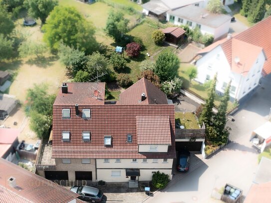 ca. 1.600,-€/ qm!! Freistehendes 3-Familienhaus mit großzügigem Grundstück!