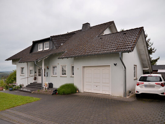 Hier steht ein neues Haus: in 56865 Schauren wartet ein 1 = 3-Familien-Haus mit zusätzlichem Grundstück