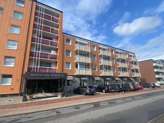 Topsanierte Weitblick-Wohnung in Westerland mit Balkon und Pkw-Stellplatz in Strandnähe