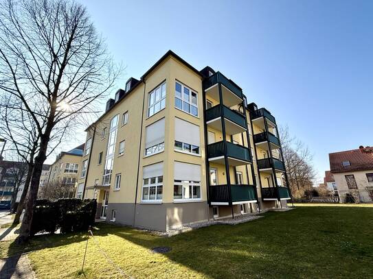 Stilvoll Wohnen: Frisch renovierte Traumwohnung mit Balkon