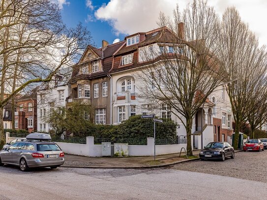 Luxus-Wohnung zwischen Alster und Rondeel: Großzügige 2-Zimmer Maisonette in Gründerzeitvilla