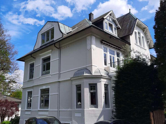 Elegante Gartenwohnung in historischer Villa in Blankenese - mit privater Terrasse