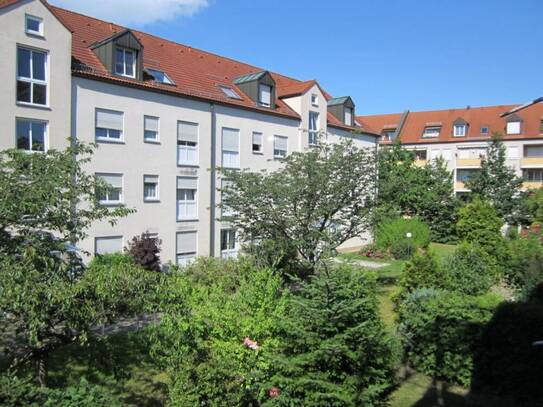 TOP Kapitalanlage! 3-Zimmer-Wohnung mit Parkplatz in ruhiger Lage mit Sonnenbalkon zu verkaufen!