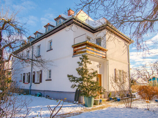 +++ 30er-Jahre-Doppelhaus mit Studio und Ausblick in Dresden-Bühlau +++