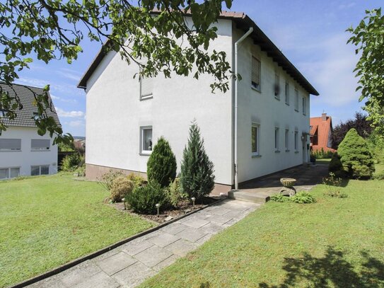 4-Zimmer-Erdgeschosswohnung mit großem Garten und Garage im 2 FH in Münnerstadt