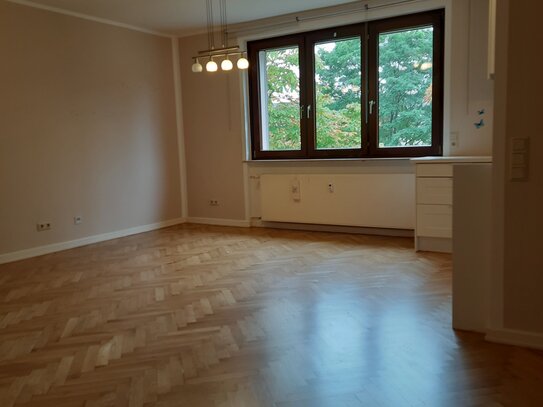 Sehr schöne 3-Zimmer-Wohnung mit EBK, Loggia, Keller und Garage in Gelnhausen-Stadt