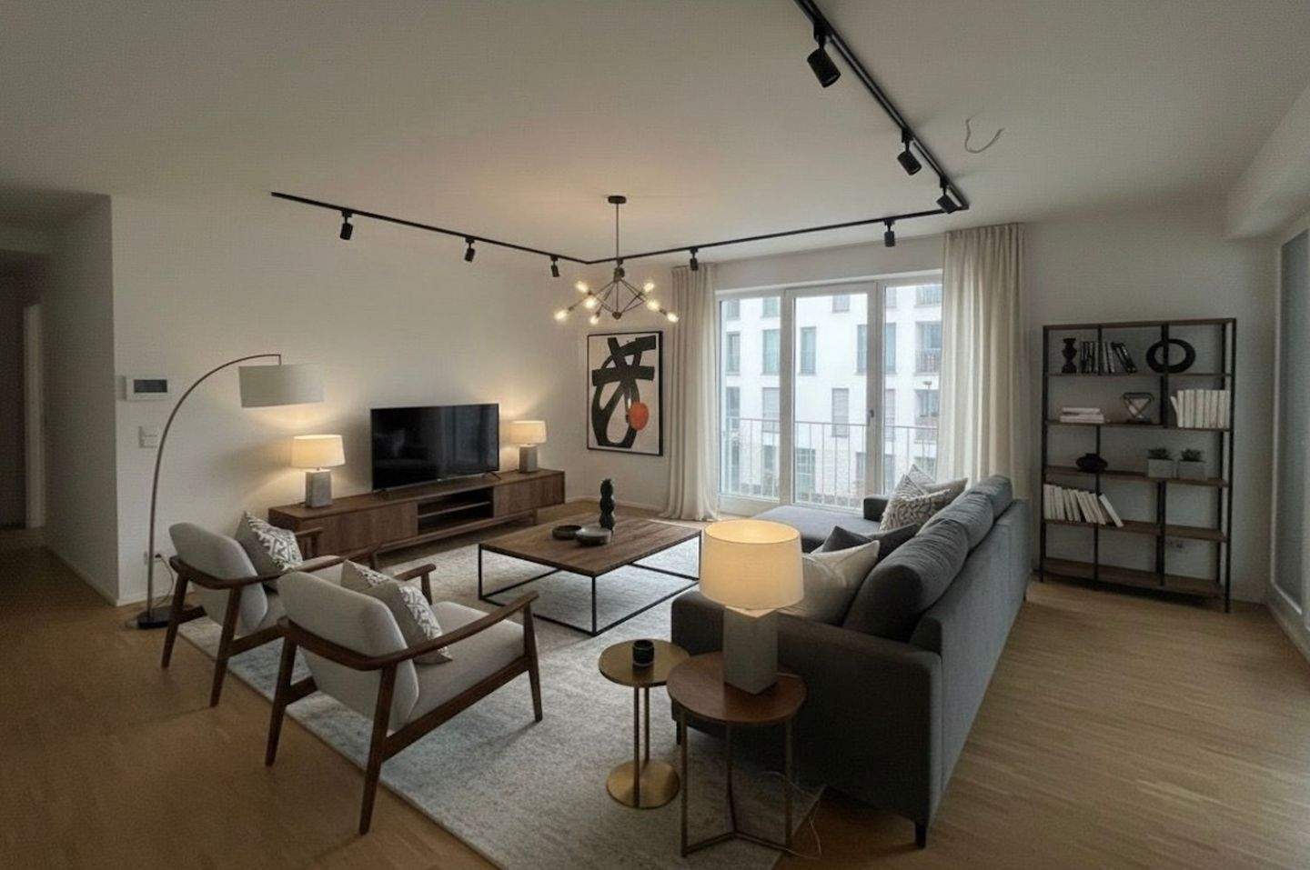 Traumhaft helle 2-Zimmer Wohnung in FFM-Sachenhausen mit großem Balkon