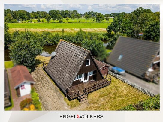 Idyllisches Ferienhaus mit Panoramablick und direkter Kanallage