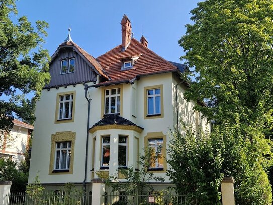 Charmante Dachgeschosswohnung in historischem Umfeld