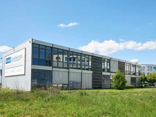 Bürogebäude direkt am Flughafen Paderborn