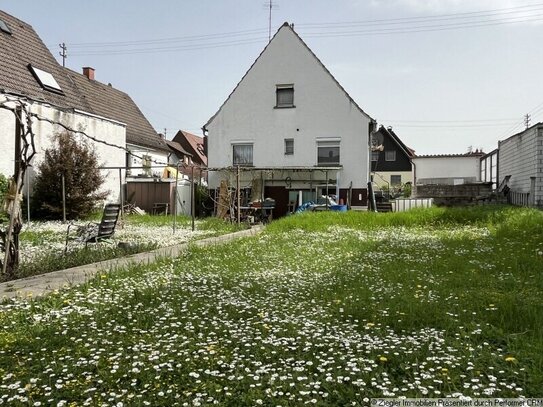 Freisteh. 1-Fam.-Haus mit idyll. Grundstück, ideal für Sanierer - OT-Edingen - 10003828