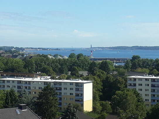 Auf Zeit für 1 Jahr, möbliert und mit Weitblick in 24106 Kiel-Wik