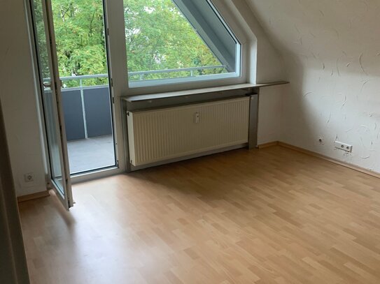 Sehr schöne 3 Zimmer Wohnung