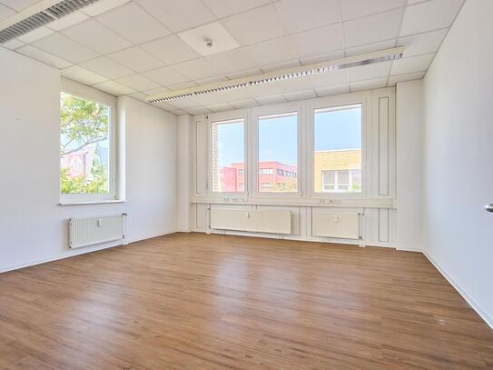 Renoviertes Büro in Potsdam mit Internet & Telefon&Teeküche