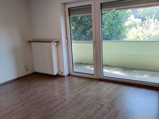 ***NETTE 3 ZIMMER WOHNUNG mit EBK, Balkon und Garage zu KAUFEN***