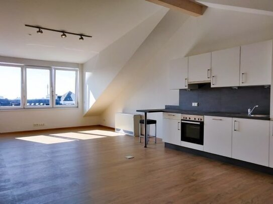 Einmalige Chance! Renoviertes Single-Appartement mit Loft-Charakter in zentraler Lage!